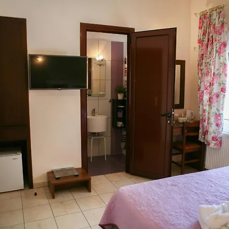 Karagianni Hotel 3*